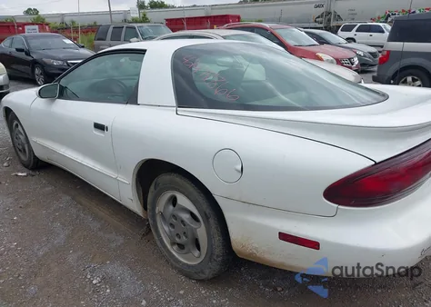 1994 Pontiac Firebird z USA, uszkodzony, nr VIN 2G2FS22S9R2221658